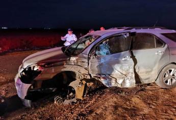 Conductor ebrio causa aparatoso accidente en Ahome; deja tres personas lesionadas