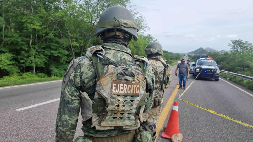 Localizan sin vida a una persona sobre la México 15, cerca de caseta de Limón de los Ramos