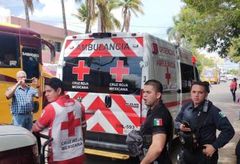 Alumnos de prepa se pelean en el Mercado Zona 30 de Los Mochis; hay un herido