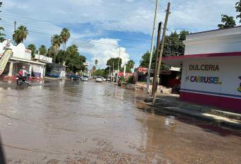 Fuerte lluvia en tres sindicaturas de Ahome deja encharcamientos