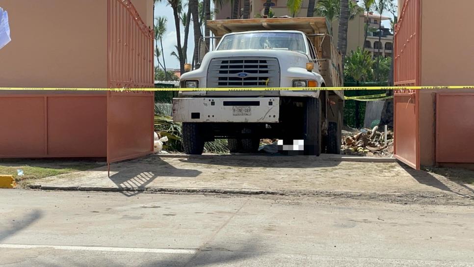 Fallece trabajador tras caerle encima la tapa del camión de la basura en Mazatlán