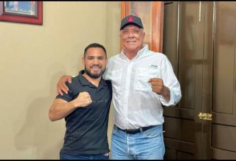 Gildardo Leyva recibe al boxeador Sugar Núñez en El Fuerte y le pide regresar con título mundial