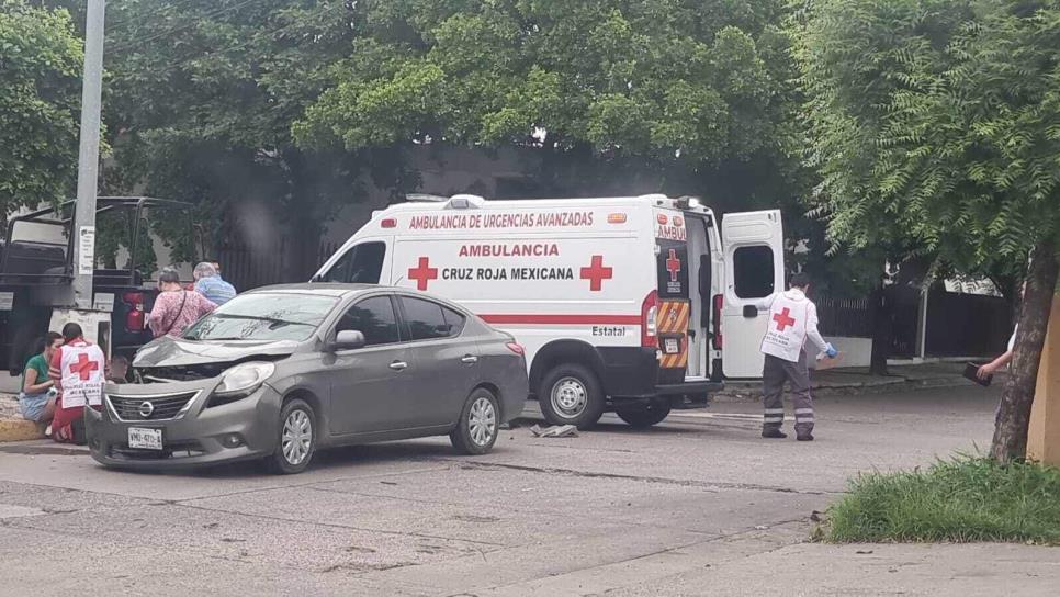 Una mujer y dos menores resultaron lesionados tras un accidente con una patrulla del estado