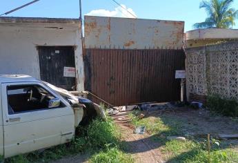 FGR coloca sellos de asegurado en vivienda con camión blindado en Culiacán