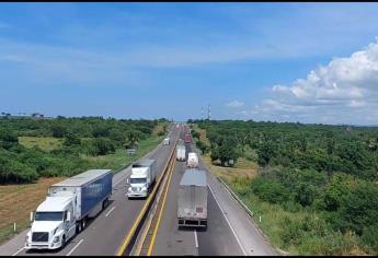 Liberan la Mazatlán-Culiacán, ya hay paso a vehículos en ambos sentidos