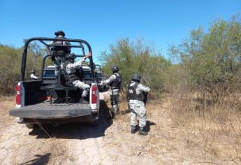 En enfrentamiento, Guardia Nacional asegura 4 camionetas y arsenal de armas en Piaxtla de Abajo