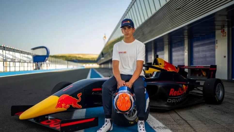 ¿Nuevo “Checo” Pérez? Red Bull firma a joven piloto mexicano