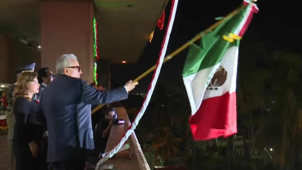 ¡Viva México! ¡Viva Sinaloa!; Rocha Moya da el Grito de Independencia