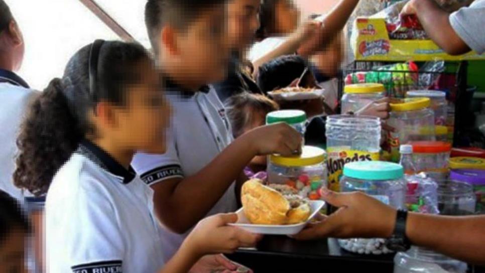 Van contra las comidas chatarras en las escuelas; buscan prohibir chilaquiles, tacos y postres