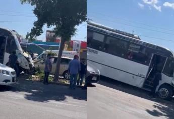 Camión urbano se estrella contra 2 camionetas en la colonia Las Vegas, Culiacán