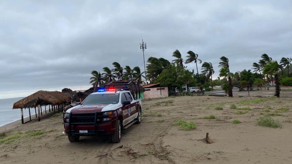 Policía de Ahome trabaja en operativo de  temporada de pesca de camarón