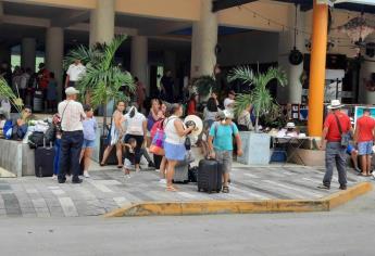 Por la violencia, turistas que tenían planeado llegar a Mazatlán posponen su reservación en hoteles hasta por 20 días