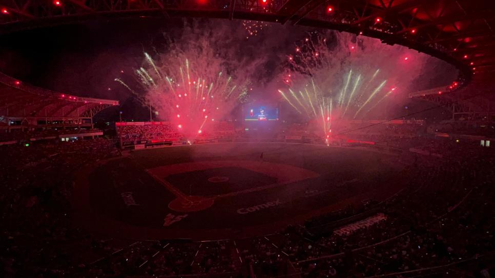 Entre fuegos artificiales inicia temporada de la Liga Mexicana del Pacífico en Mazatlán