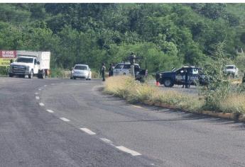 Aseguran un civil y 4 vehículos en enfrentamientos sobre la Maxipista Culiacán-Mazatlán