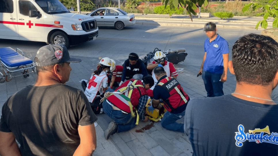 Motociclista resulta herido tras ser impactado por un vehículo en Mazatlán