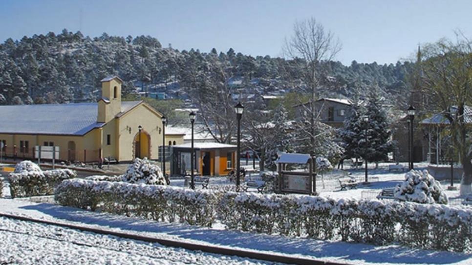 Pueblo mágico de encanto cerca de Sinaloa que se cubre de nieve en invierno, se puede llegar en tren Pueblo mágico de encanto cerca de Sinaloa que se cubre de nieve en invierno, se puede llegar en tren