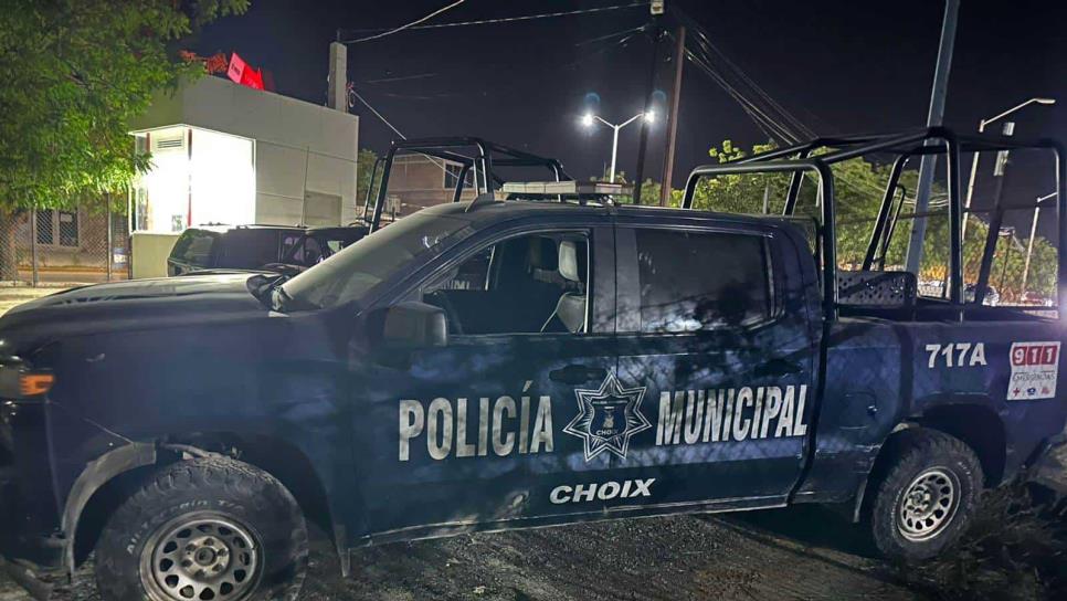 Se incendia patrulla de la Policía Municipal de Choix | VIDEO