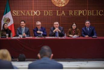 Rocha habla sobre la situación de Sinaloa en el Senado y recibe el respaldo