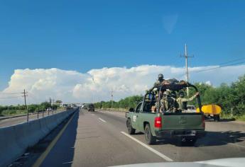 Tiran dos cuerpos sin vida por la Maxipista cerca de Pueblos Unidos, Culiacán