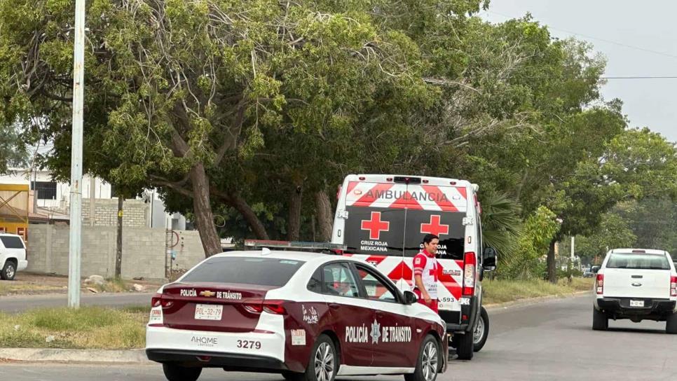 Choque entre motocicletas deja a tres personas lesionadas en Los Mochis