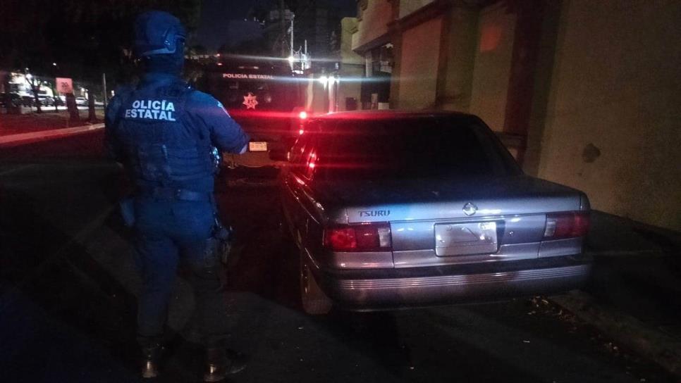 Policías estatales recuperan vehículo robado hace un mes en Culiacán