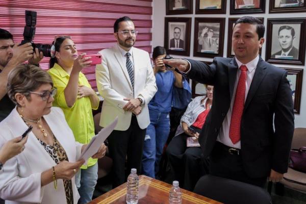 Feliciano Valle es nombrado Secretario del Ayuntamiento de Guasave