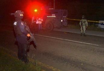 Autoridades de seguridad decomisan 3 camionetas blindadas tras enfrentamiento en Cosalá