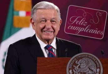 AMLO hoy cumple años; miles de usuarios lo felicitan en redes sociales