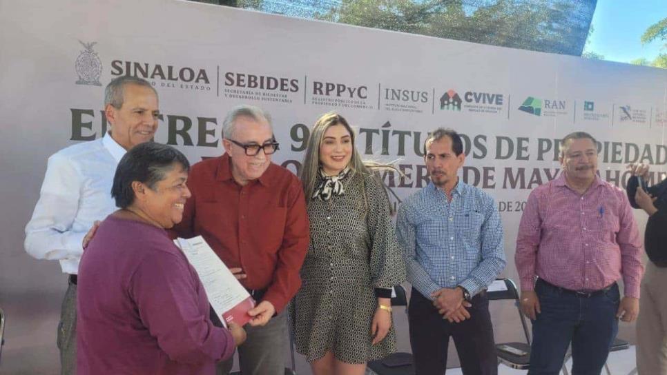 Gobernador de Sinaloa impulsa seguridad patrimonial con entrega masiva de títulos en Ahome