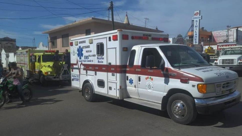 Sujetos armados intentan robar ambulancia de bomberos en Villa Unión y amenazan con “levantar” a elementos 