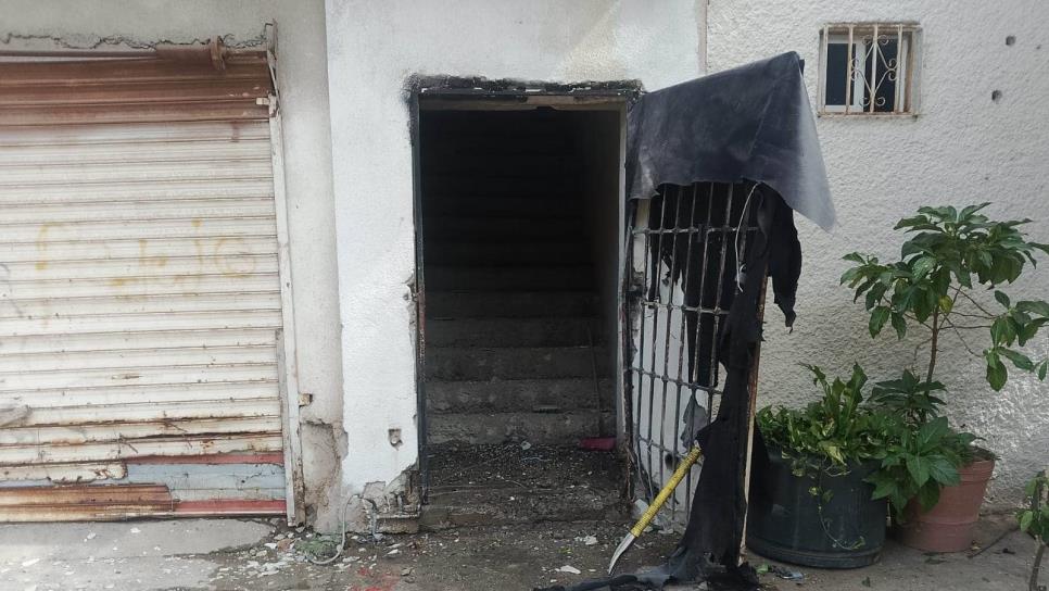 Se incendia casa en la colonia Margarita de Culiacán; se localizaron disparos en la fachada