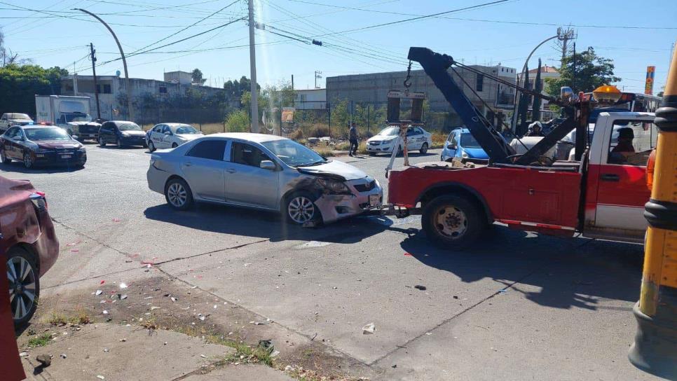 Accidente aparatoso deja a una persona lesionada en Los Mochis