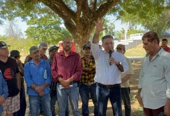 Enrique Inzunza se reúne en el Río Tamazula con músicos de Culiacán 