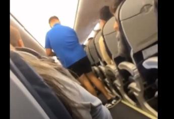 Hombre provoca desalojo de pasajeros tras quitarse la ropa en vuelo proveniente de Dallas a Monterrey | VIDEO