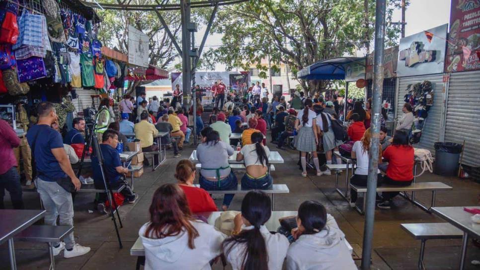 Locatarios del Mercado Zona 030 celebran su octavo aniversario