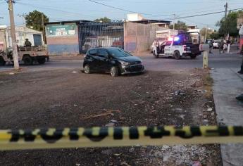 Elementos de la Guardia Nacional detienen a sujeto durante una persecución en Culiacán