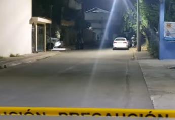 Con impactos de bala en la cabeza trasladan a hombre a hospital de Mazatlán