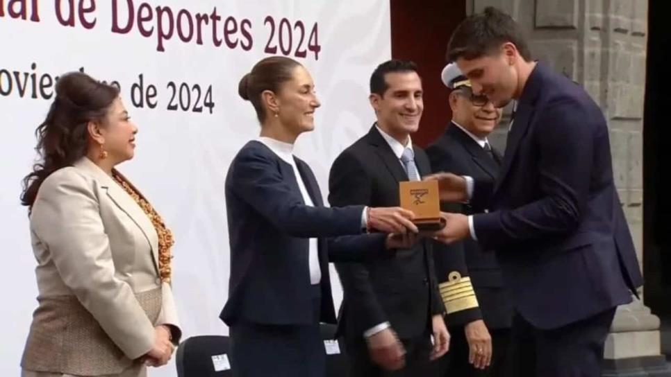 Marco Verde recibe de manos de Claudia Sheinbaum, el Premio Nacional del Deporte 2024