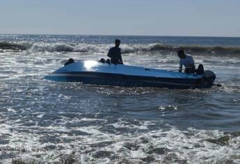 Cae paracaídas en playa de Mazatlán; operador de la lancha resulta lesionado