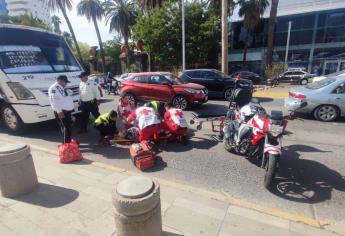 Camión urbano atropella a una mujer frente al teatro Los Mochis, la trasladaron a un hospital