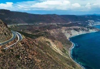 ¿En cuánto tiempo se recorre la carretera Transpeninsular, que abarca a las dos Californias?