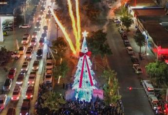 La Navidad ya se siente en Los Mochis; encienden árbol y más de 500 mil luces