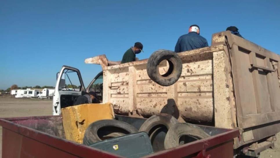 Colocan tolvas para evitar se tiren cacharros y muebles a las calles y drenes de Ahome