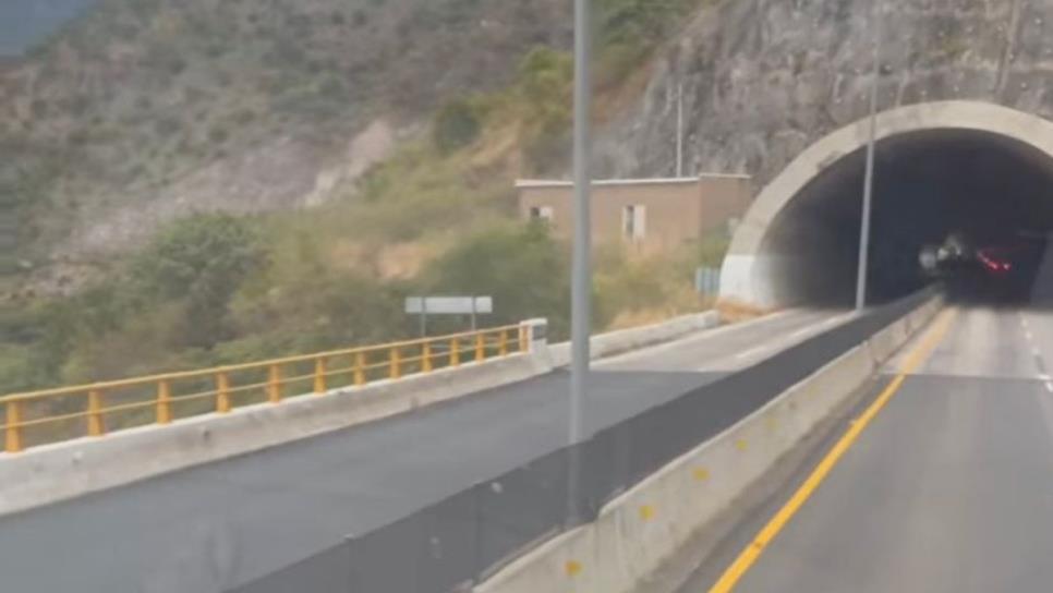 Abren la Mazatlán - Durango 11 horas después tras accidente