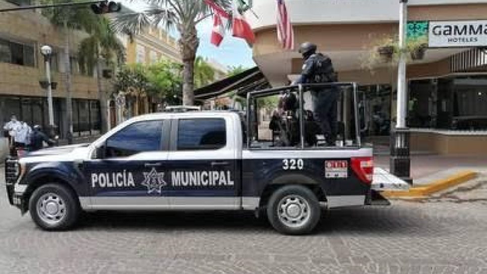 Zonas comerciales, principal punto de vigilancia en el operativo Guadalupe-Reyes: secretario de seguridad de Mazatlán