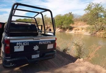 Encuentran un carro en el fondo del canal San Lorenzo, Culiacán