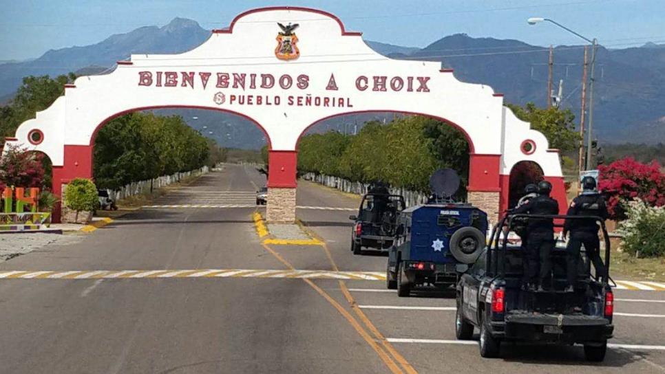 Abuelito cae a una fogata donde se calentaba por el frío y muere calcinado en Choix