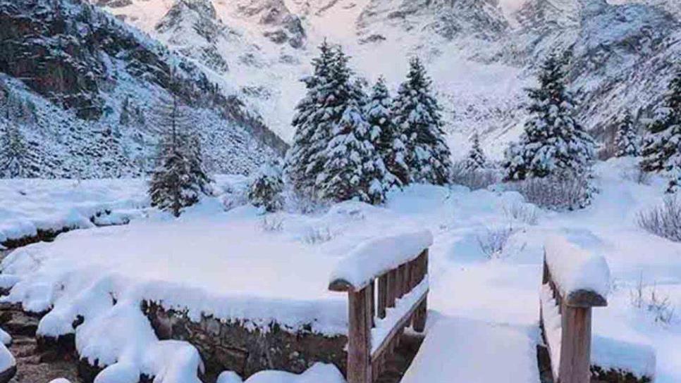 Este pueblo colonial cerca de Sinaloa se cubre de nieve y es un hermoso espectáculo