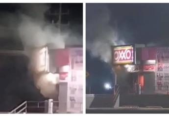 Sujetos armados asaltan y queman Oxxo en Costa Rica, Culiacán | VIDEO