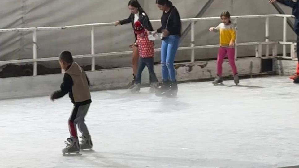 Pista de hielo en Mazatlán: ¿Cuánto cobran y qué horarios tiene este atractivo?